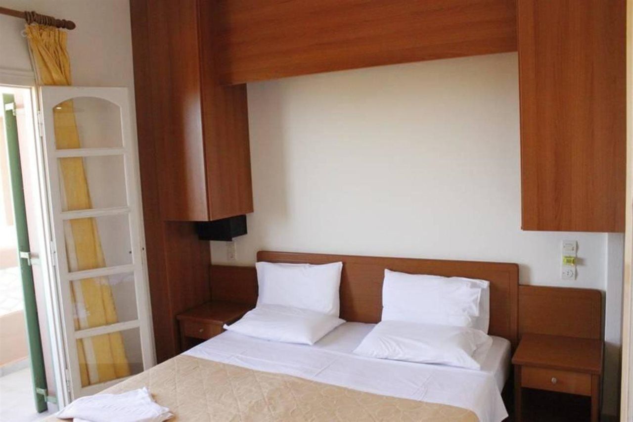 Divina Seaside Apartments By Estia Goúvai Ngoại thất bức ảnh